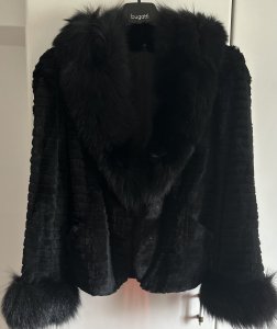 Haină din blană naturală de vulpe măsura M mic