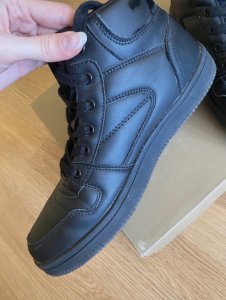 Adidași