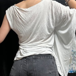 Tricou alb cu model
