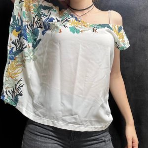 Tricou alb cu model