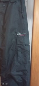 Pantaloni pentru schi