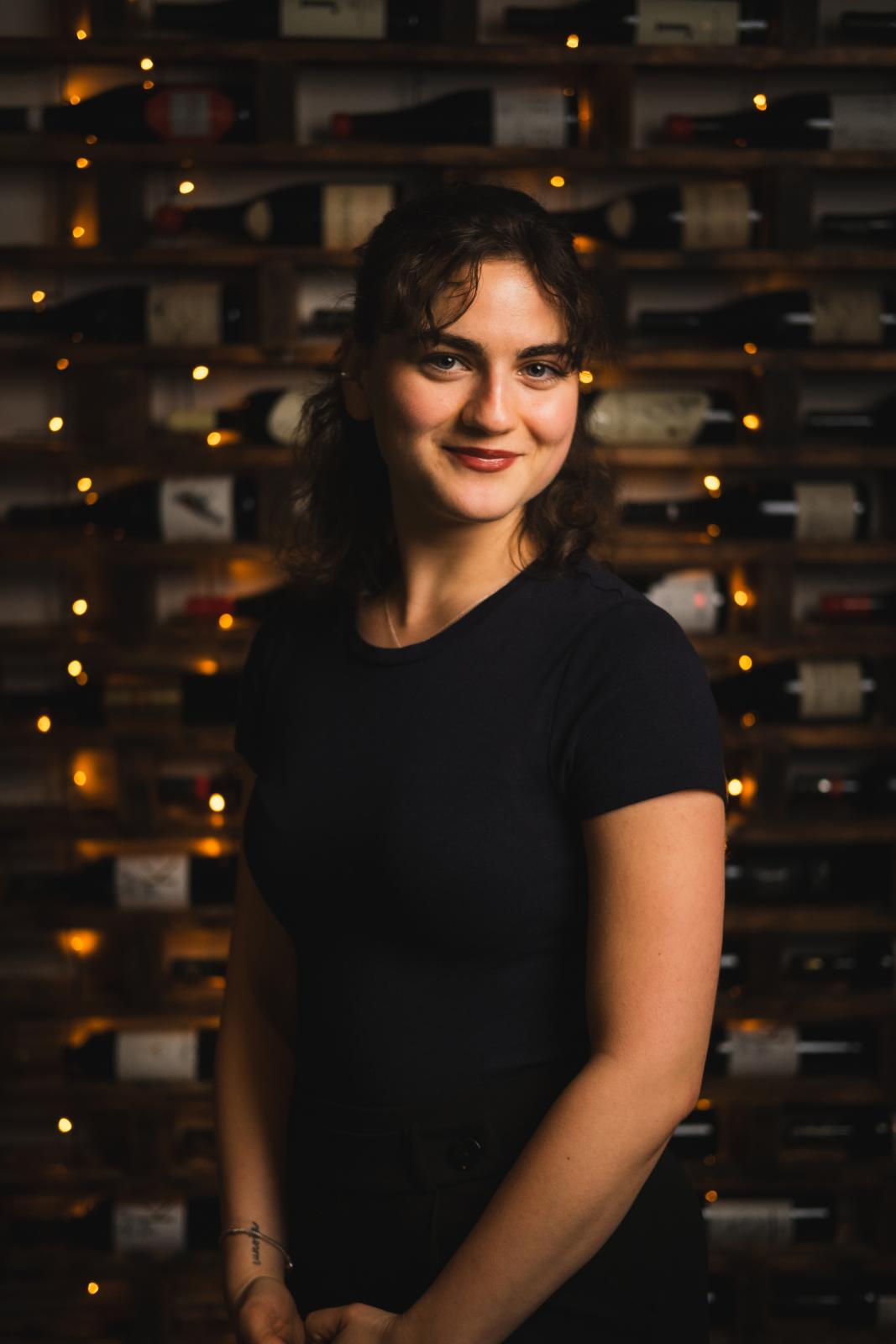 Zoi | Serving Staff