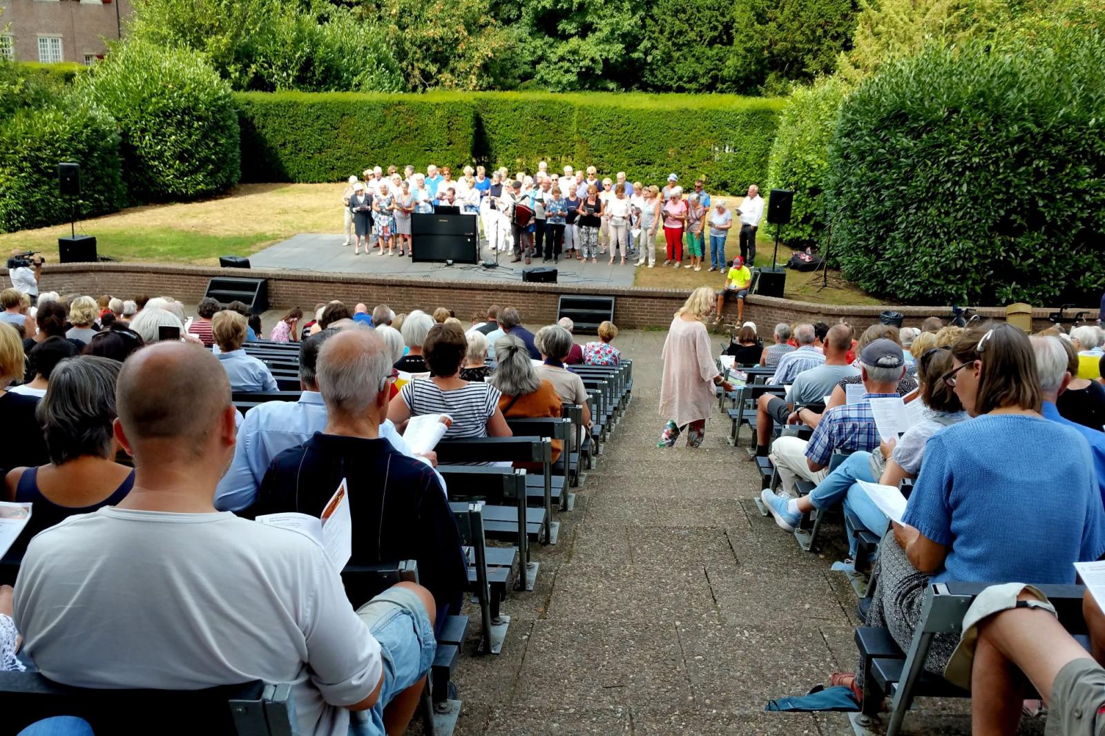 Meezingcafé - Slottuintheater