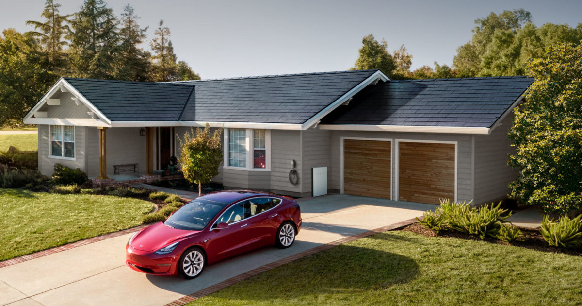 ZASTER | Tesla baut die unauffälligsten Solardächer für dein Haus