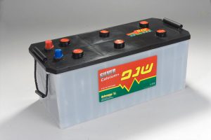 מצבר פריקה עמוקה 8 וולט 170 שנפ 12 חודשי אחריות